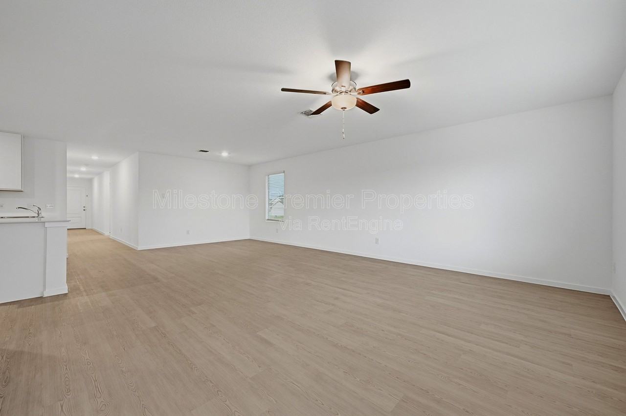 209 Cattail Ln - Photo 6 of 23