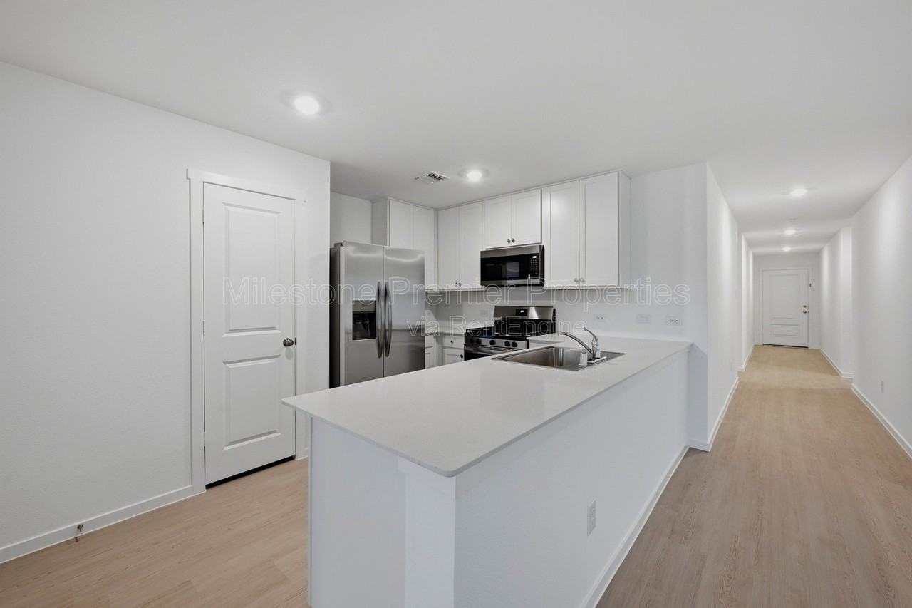 209 Cattail Ln - Photo 7 of 23