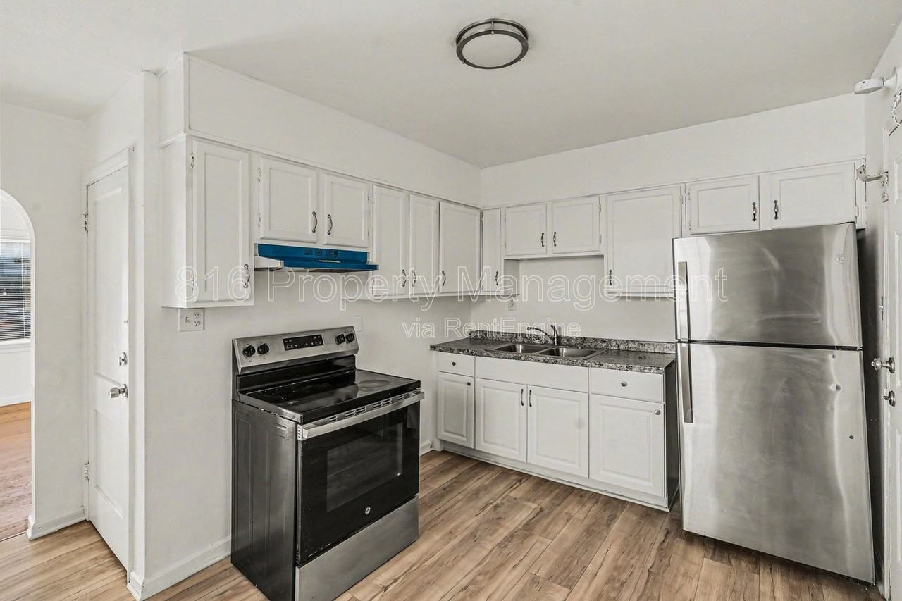 7412 Bellefontaine Ave - Photo 6 of 9