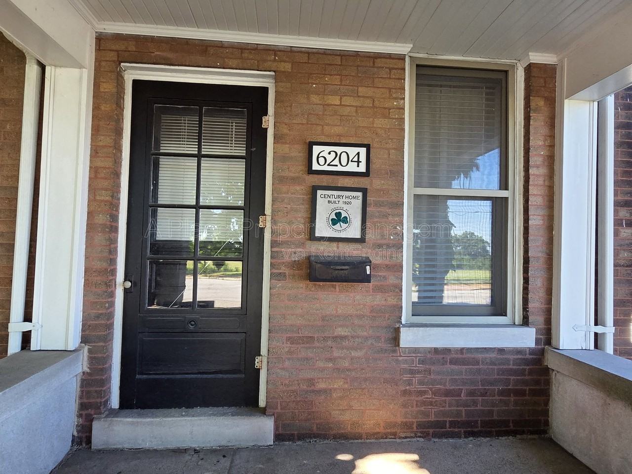 6204 Clayton Ave - Photo 2 of 11