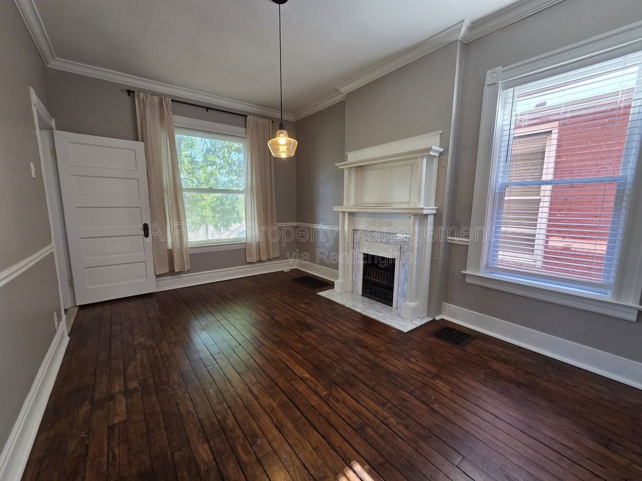 6204 Clayton Ave - Photo 4 of 11