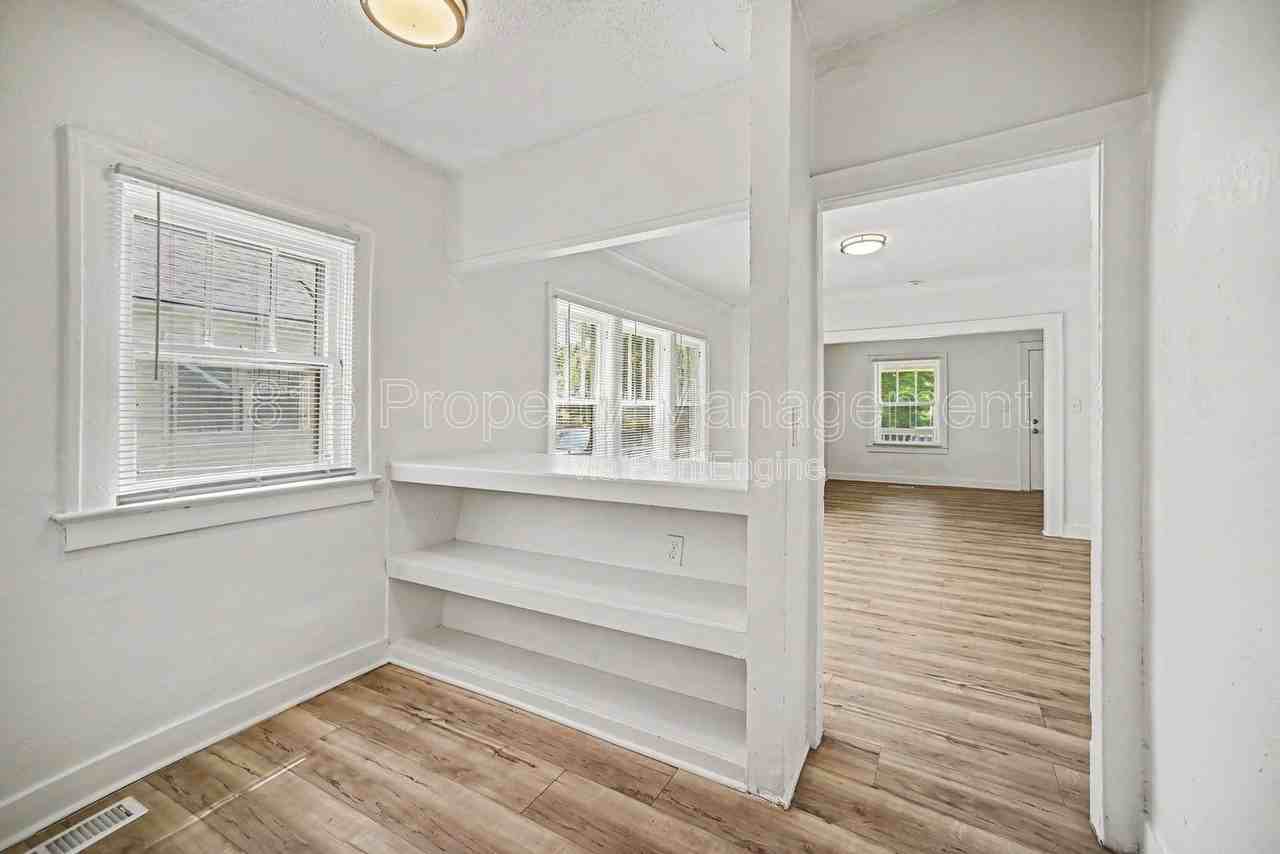 6431 S Benton Ave - Photo 6 of 15
