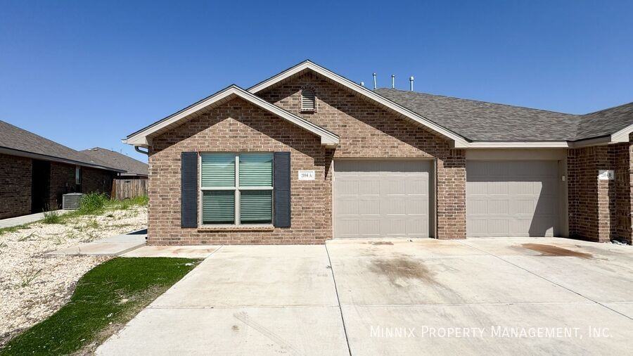 2104 N Avenue J #A - Photo 2 of 21