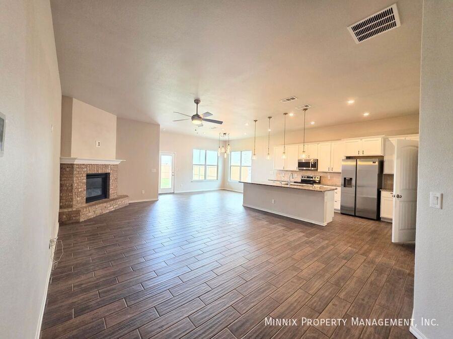 6801 Ranch Ave - Photo 2 of 23