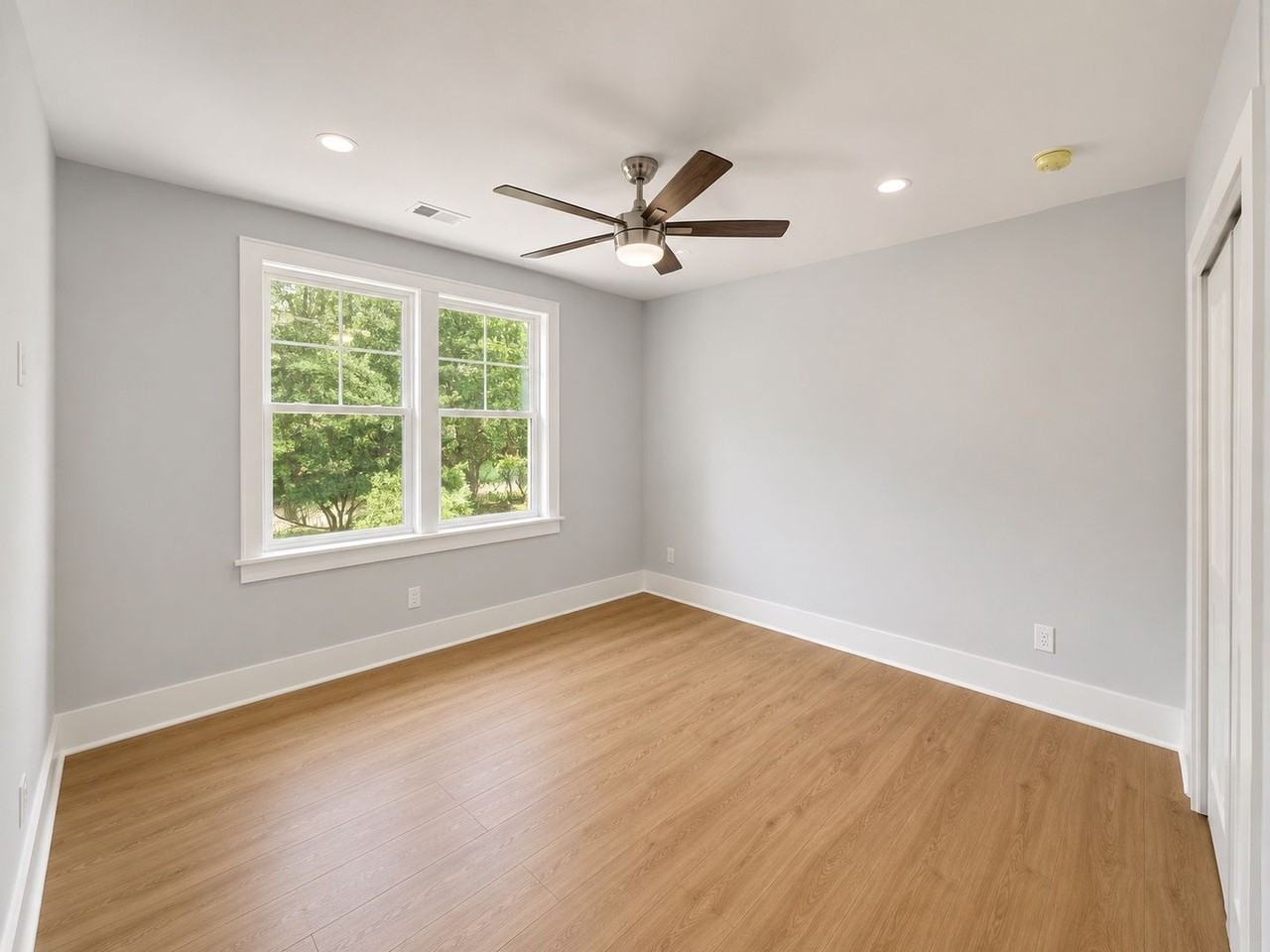 416 Isaac Boston St - Photo 4 of 7
