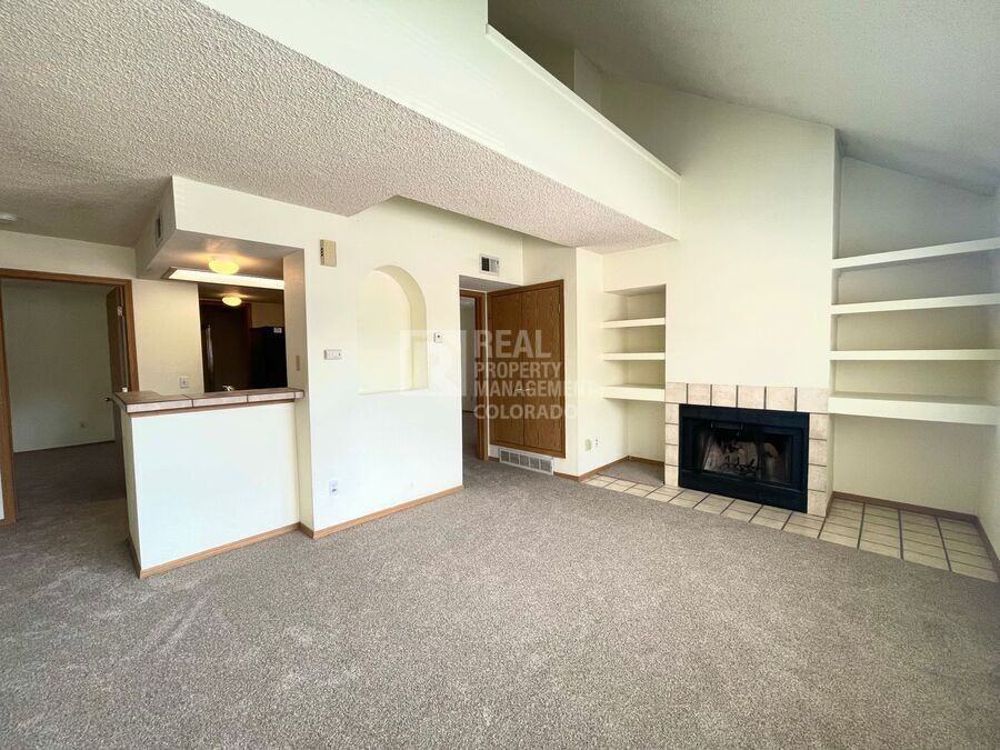 4933 S Carson St #103 - Photo 3 of 10