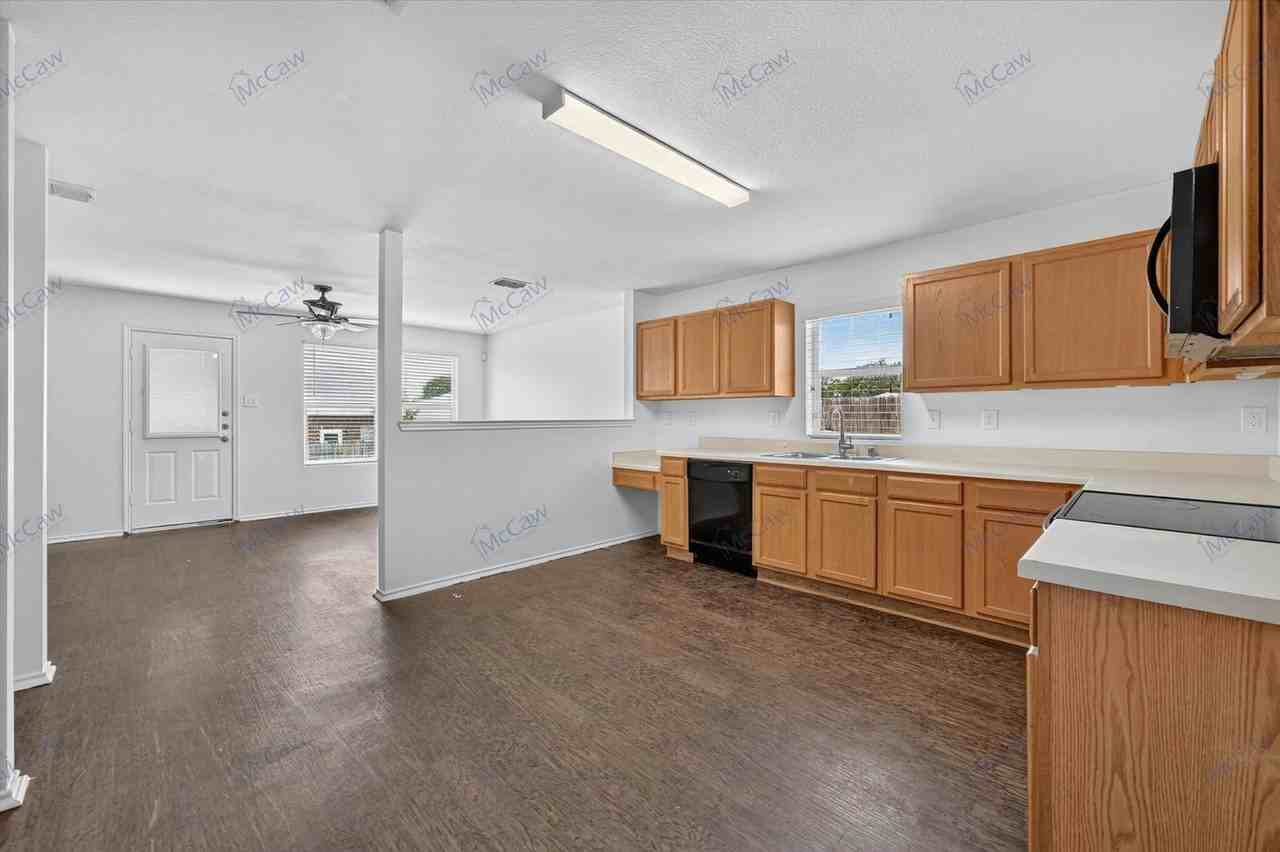1608 Diamond Lake Trl - Photo 6 of 17
