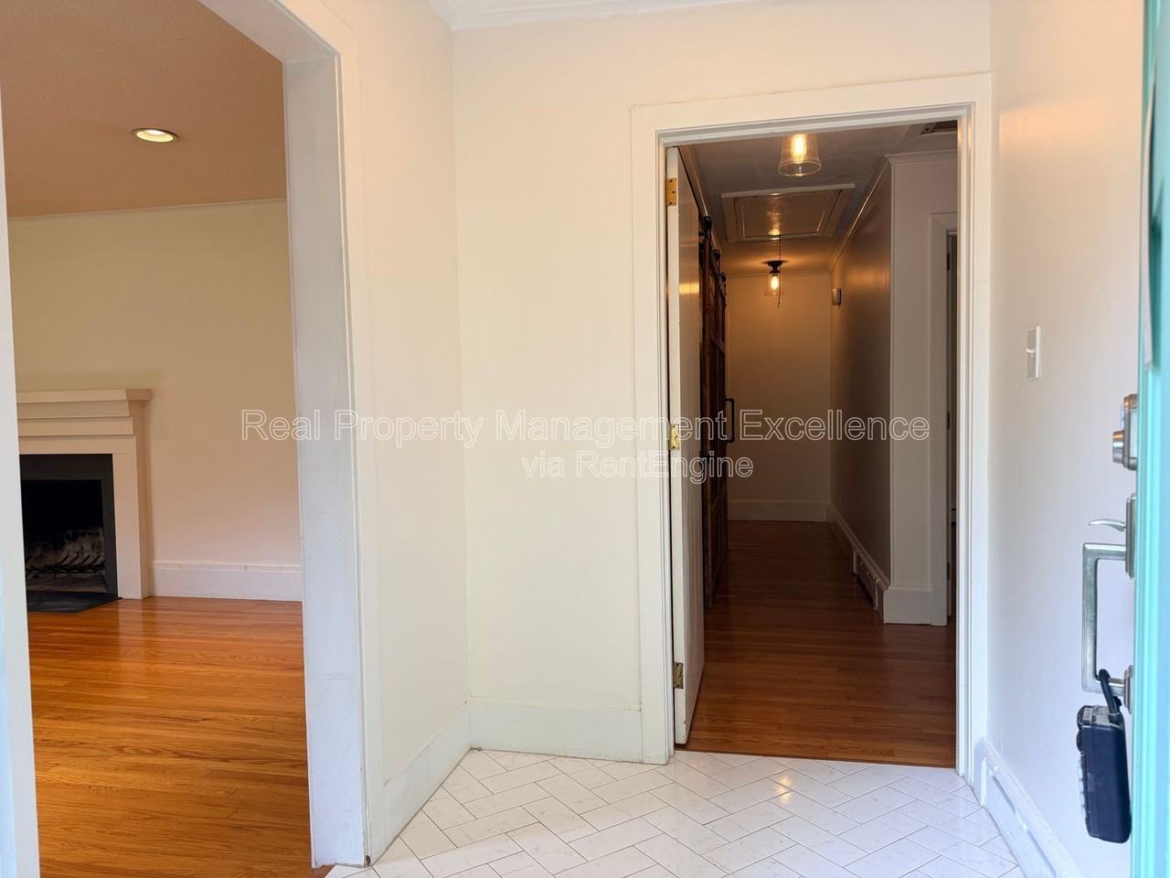 620 Carr St - Photo 4 of 50