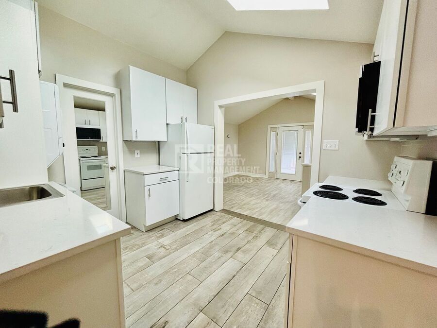 2944 Vallejo St - Photo 6 of 18