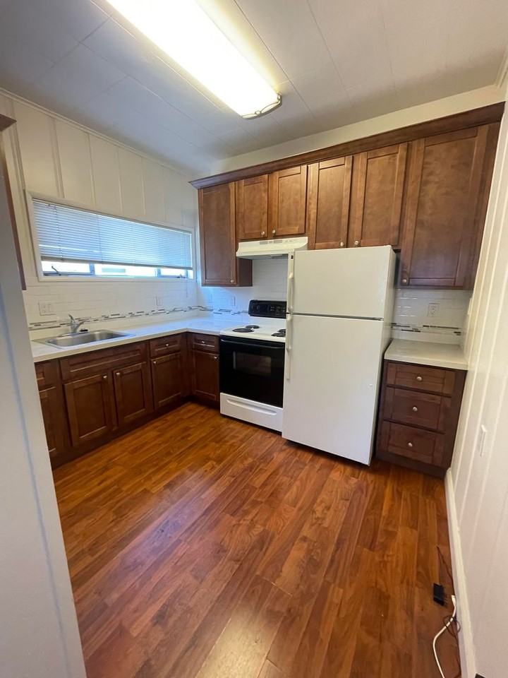 2154 Buena Vista Ave - Photo 2 of 6