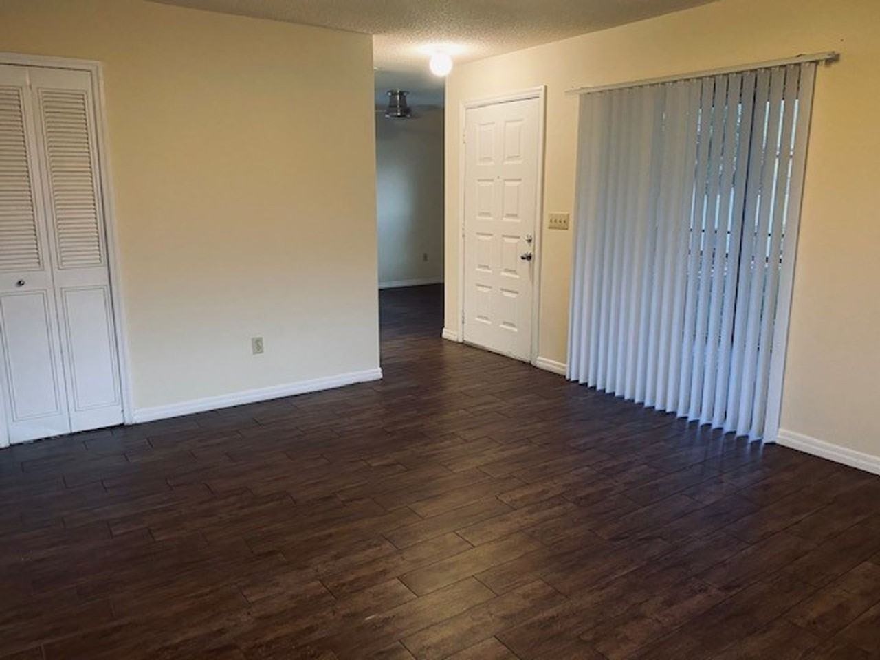 1604 Sunside Sq #33 - Photo 2 of 15