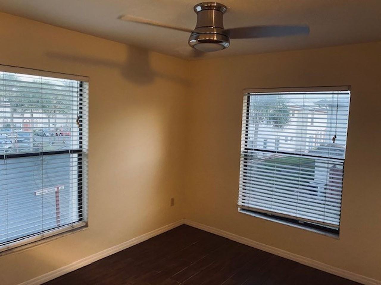 1604 Sunside Sq #33 - Photo 6 of 15