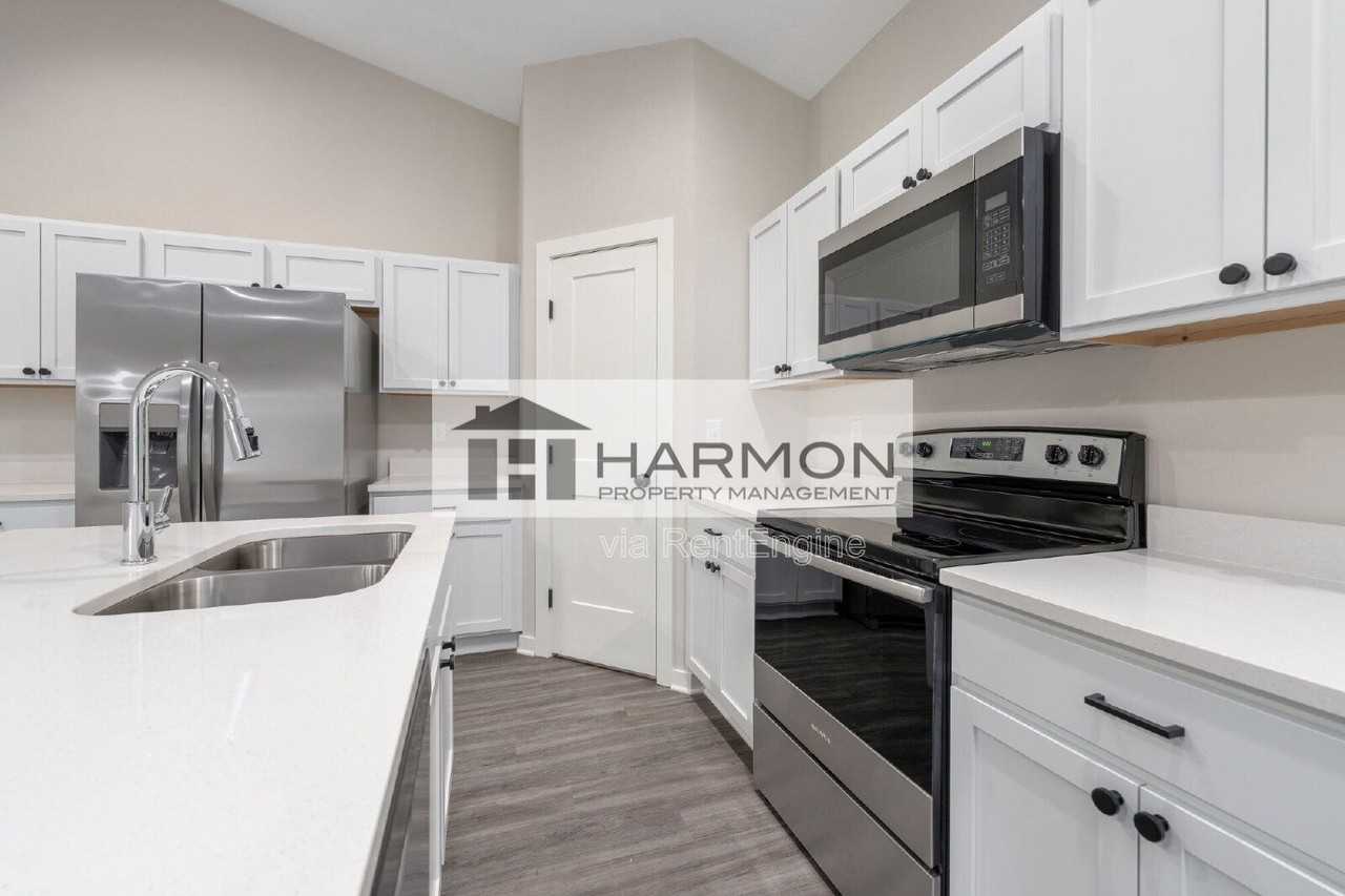 3304 W 9th St N - Photo 5 of 14