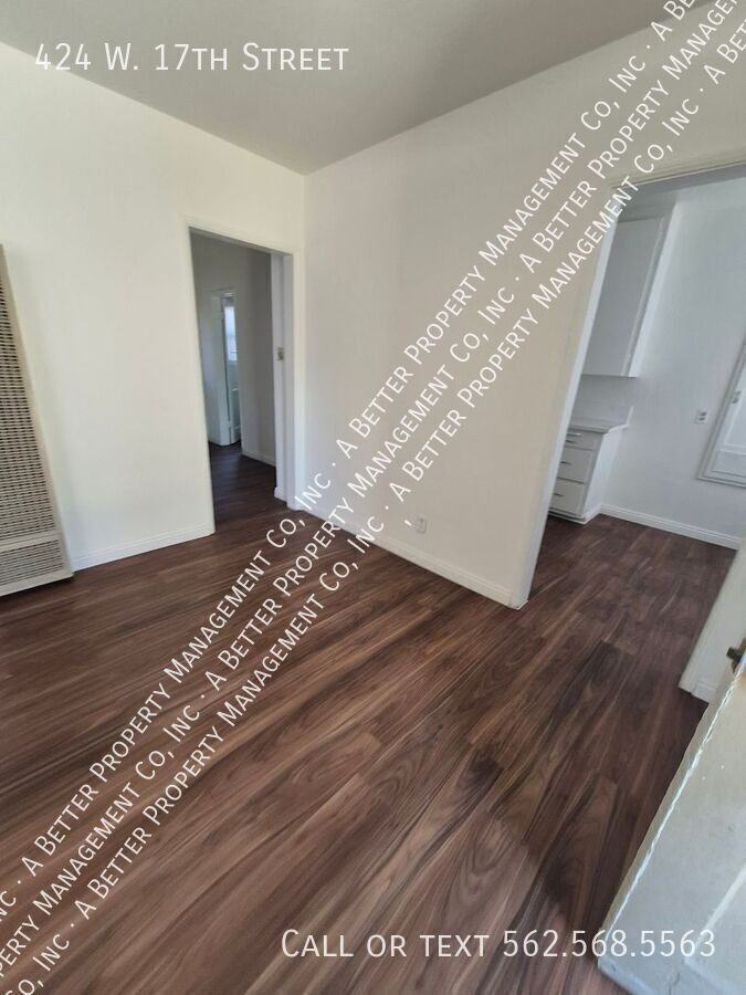 424 W 17th St - Photo 2 of 6