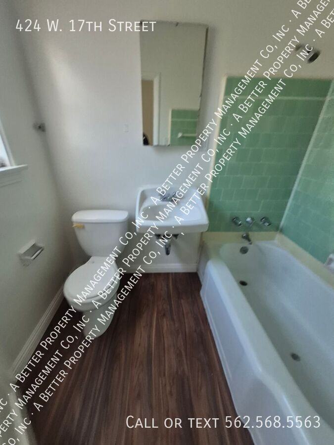 424 W 17th St - Photo 4 of 6
