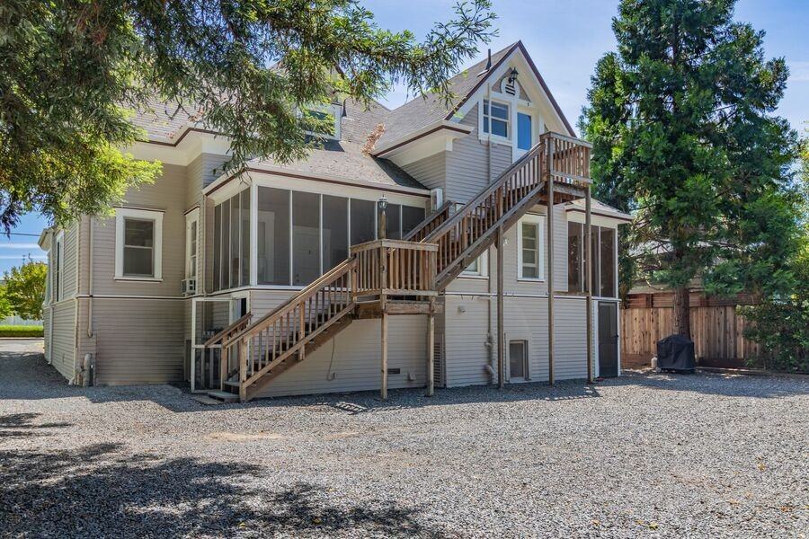 313 Tucker St #C - Photo 2 of 9