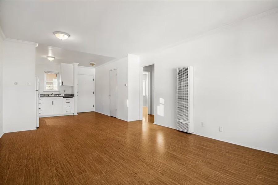 1739 Addison St #12 - Photo 5 of 17