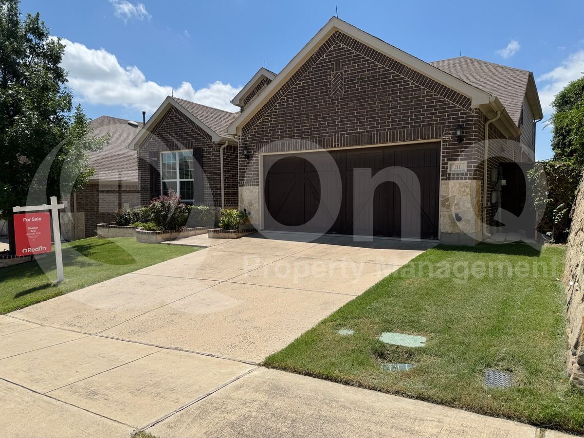 211 Copper Canyon Dr - Photo 2 of 25