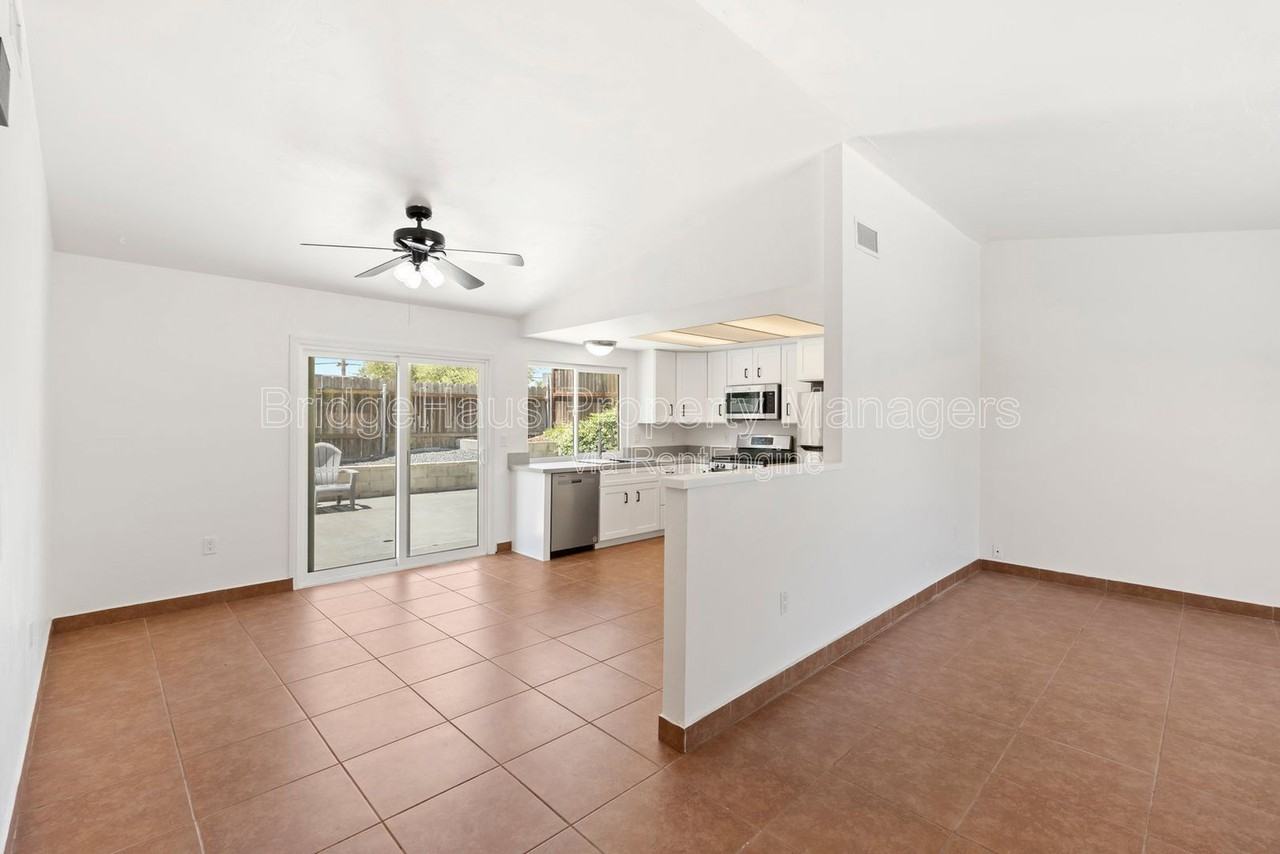 4181 Galbar St - Photo 7 of 39