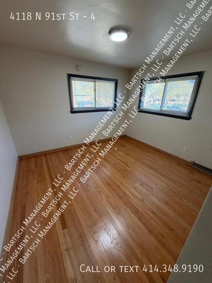 4118 N 91st St #4 - Photo 5 of 9