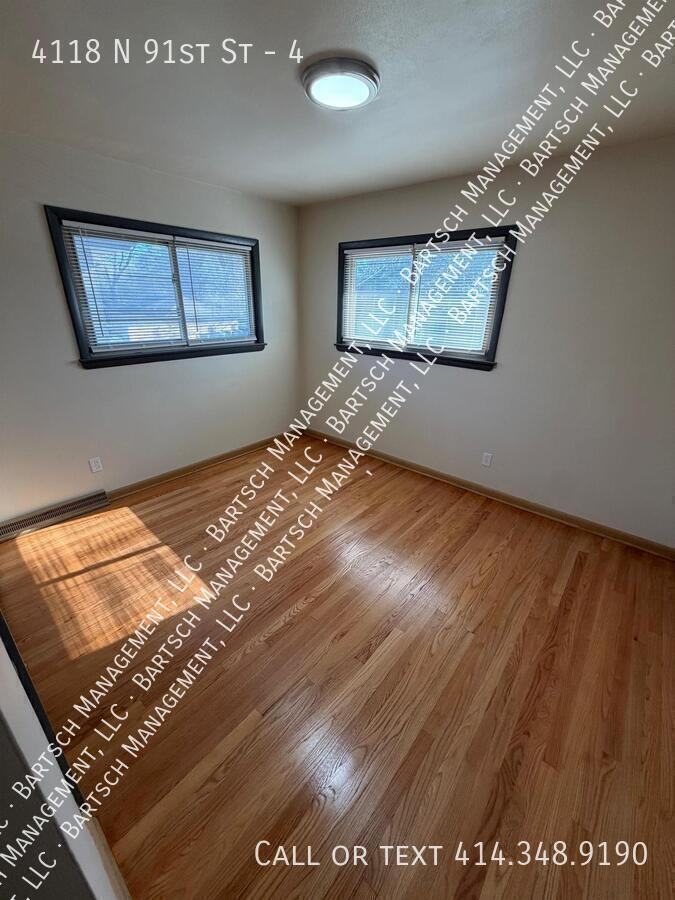 4118 N 91st St #4 - Photo 7 of 9