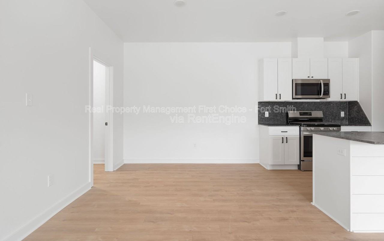 8808 Bainbridge Ct #A - Photo 7 of 22