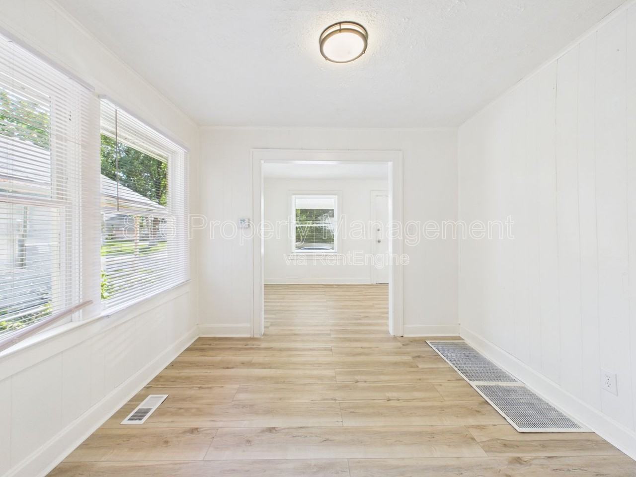 7131 Olive St - Photo 6 of 16