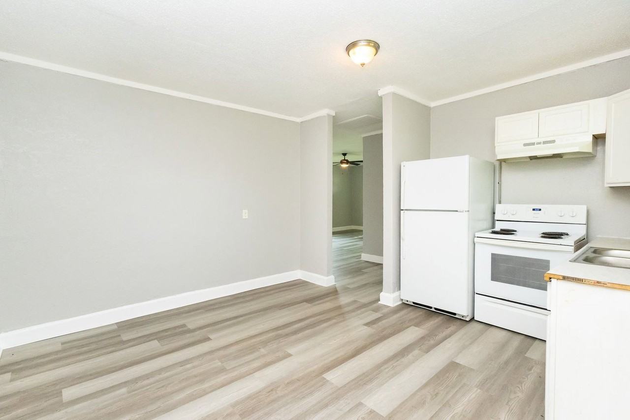 1823 Wilson St #A - Photo 7 of 14
