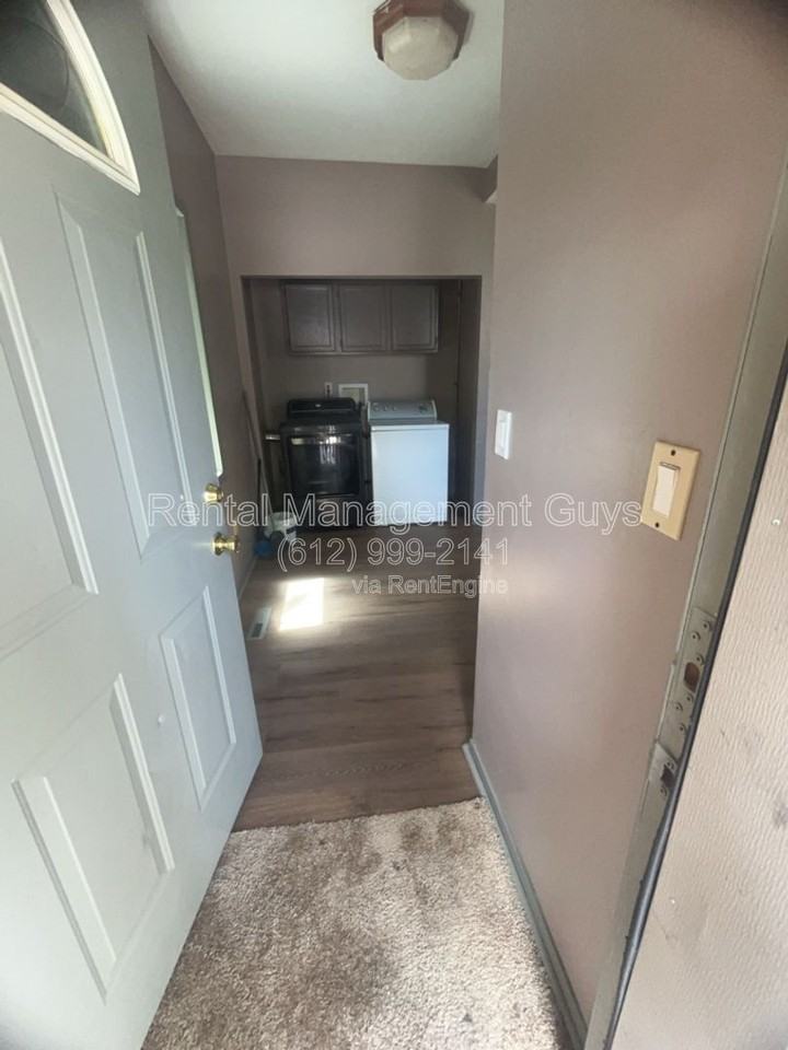 2205 10th Ave S - Photo 6 of 13