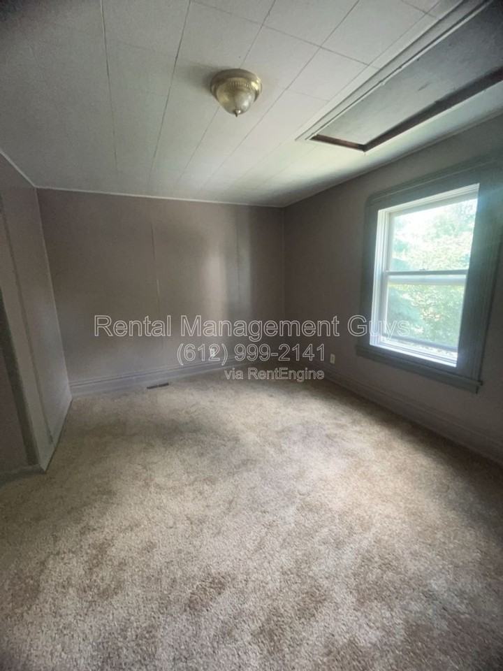 2205 10th Ave S - Photo 7 of 13