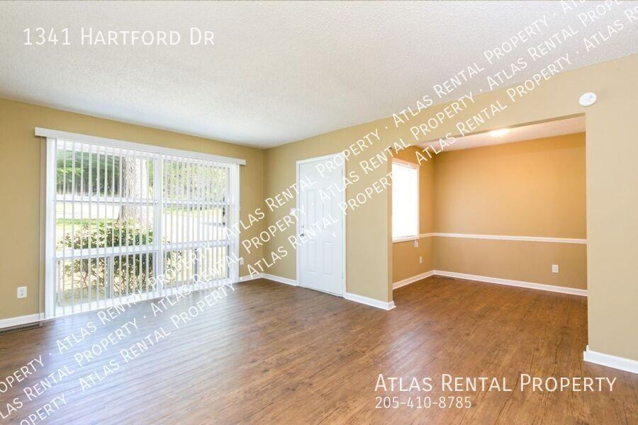 1341 Hartford Dr - Photo 5 of 18