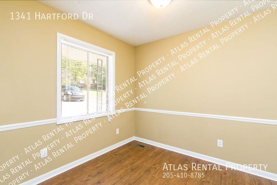 1341 Hartford Dr - Photo 7 of 18