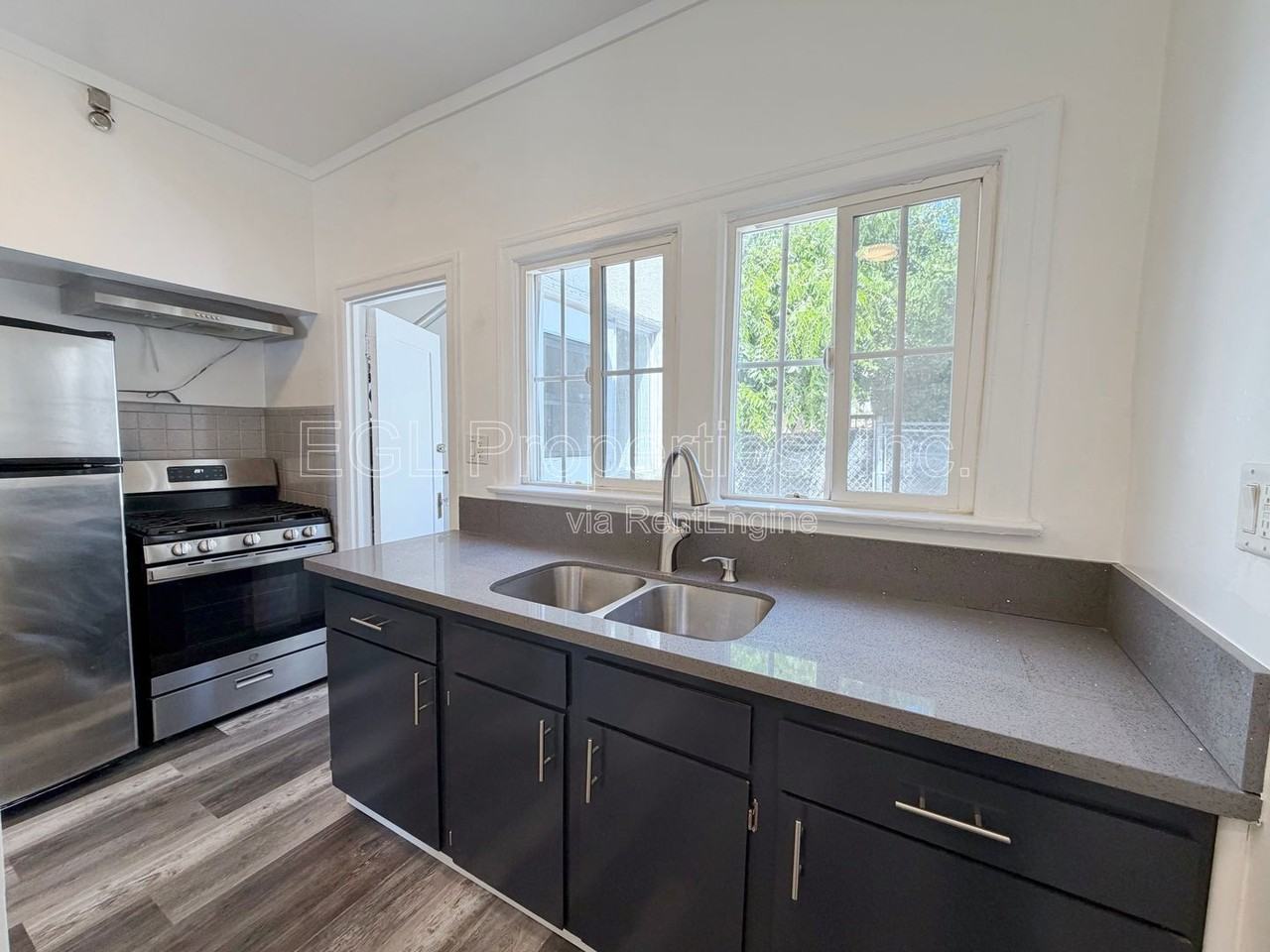 804 Forest Ave - Photo 7 of 17