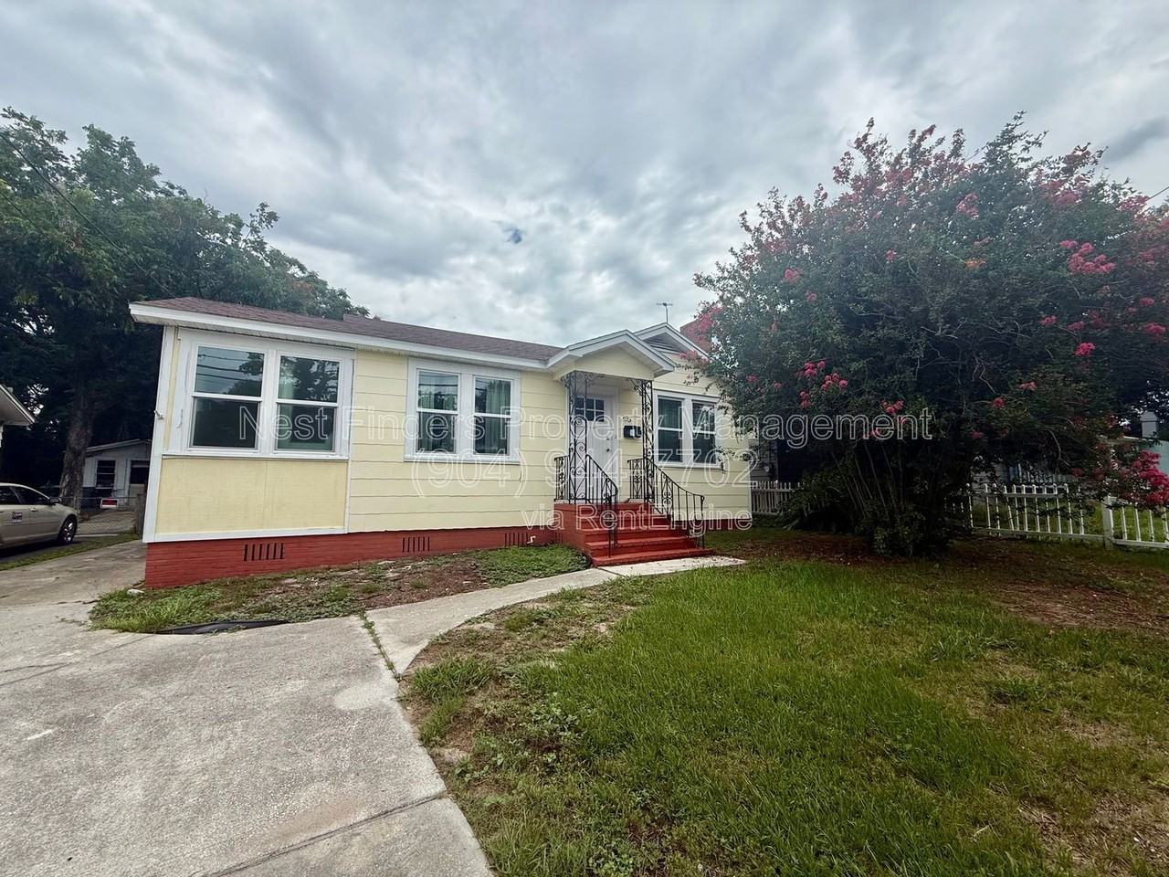 5143 Palmer Ave - Photo 3 of 22