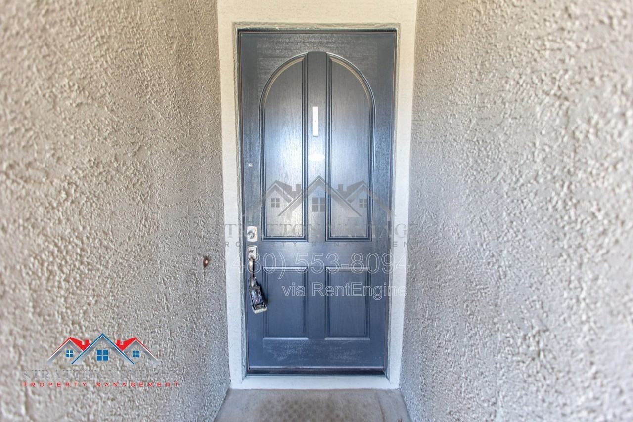 15244 W Moreland St - Photo 4 of 42