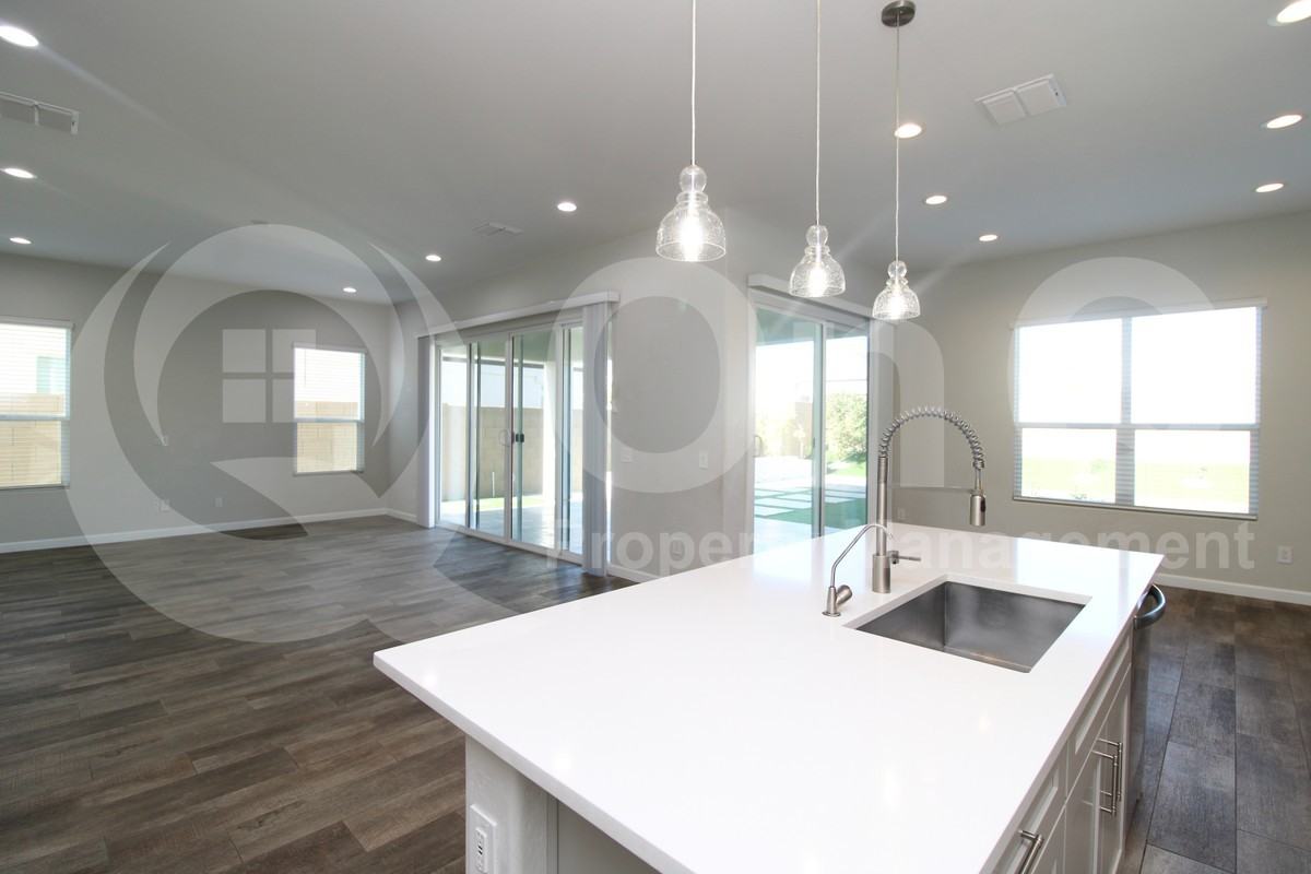 2042 E Dry Wood Rd - Photo 4 of 31