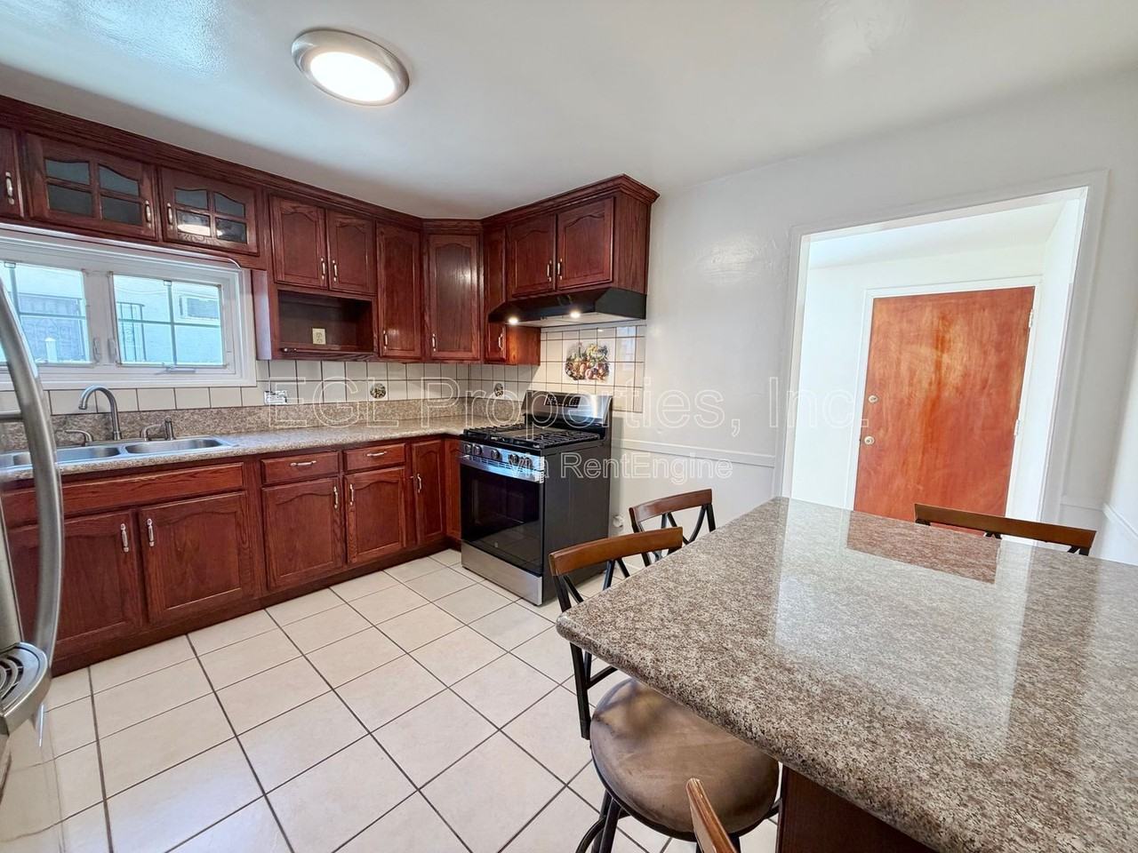 2407 Fernleaf St - Photo 6 of 25