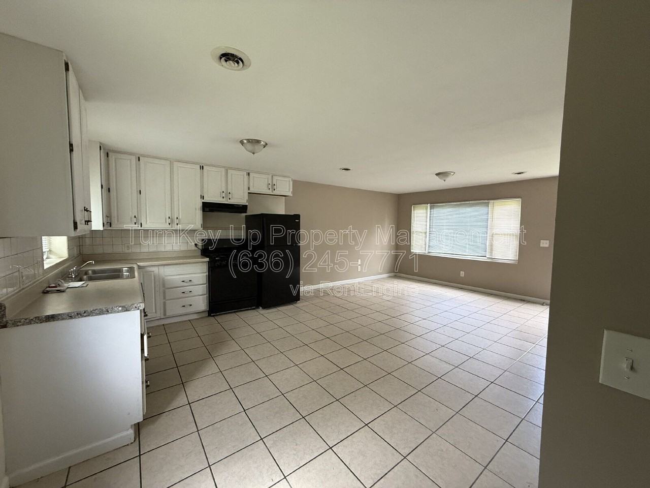 1202 Laredo Ave - Photo 5 of 19