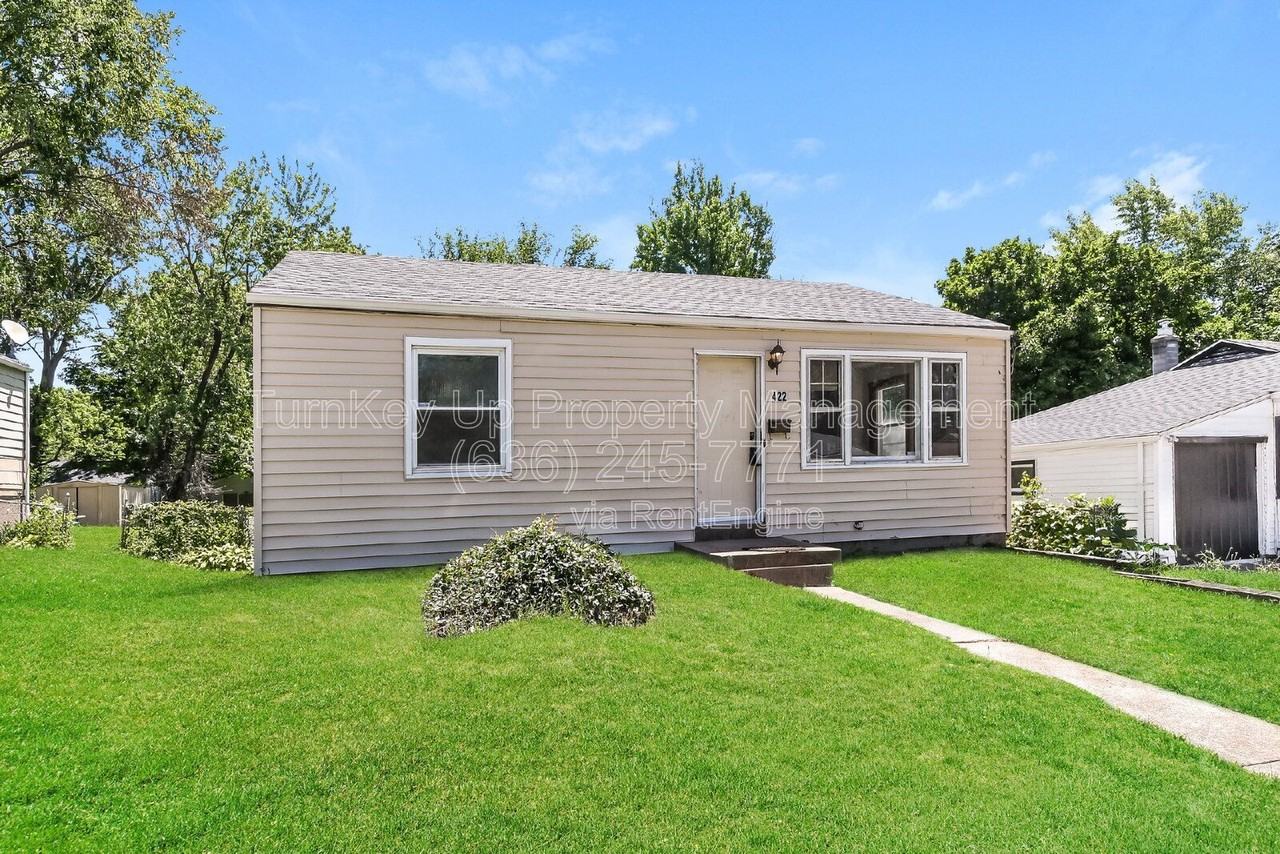 422 Plaza Ave - Photo 3 of 22