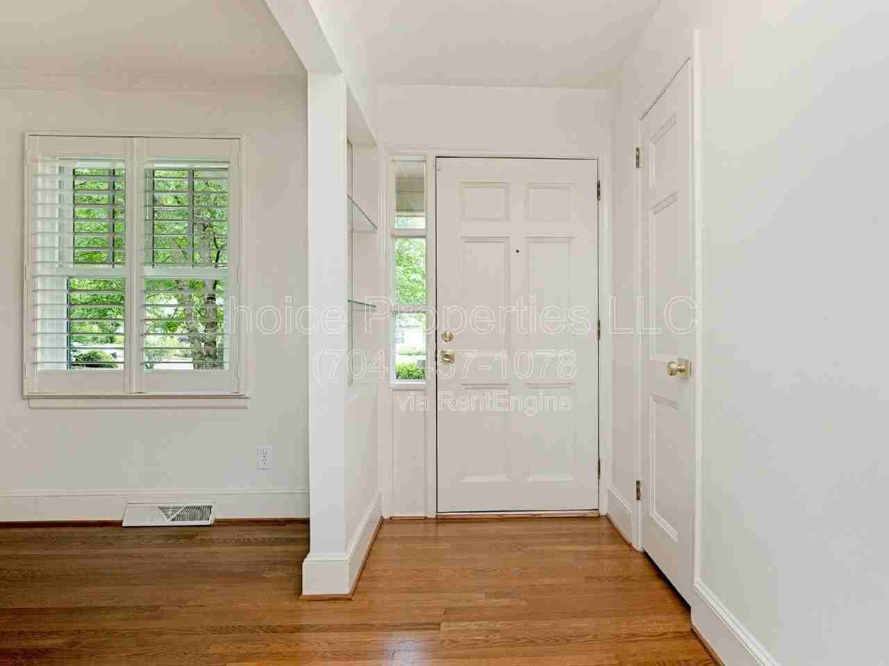 421 Blairmore Dr - Photo 3 of 31