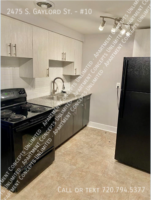 2475 S Gaylord St #10 - Photo 4 of 7