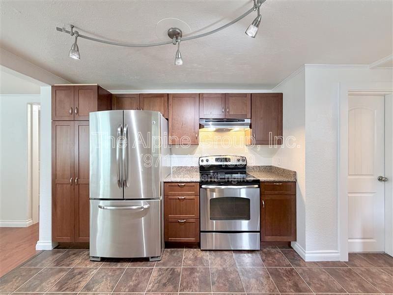 3720 Se 14th Ave #C - Photo 3 of 17