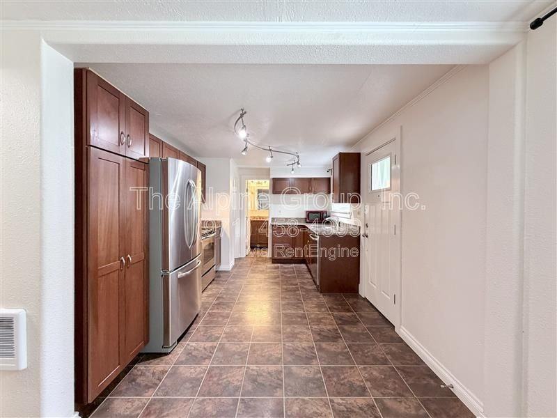 3720 Se 14th Ave #C - Photo 4 of 17