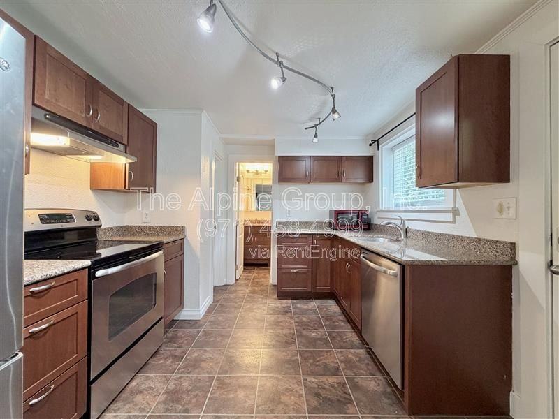 3720 Se 14th Ave #C - Photo 5 of 17