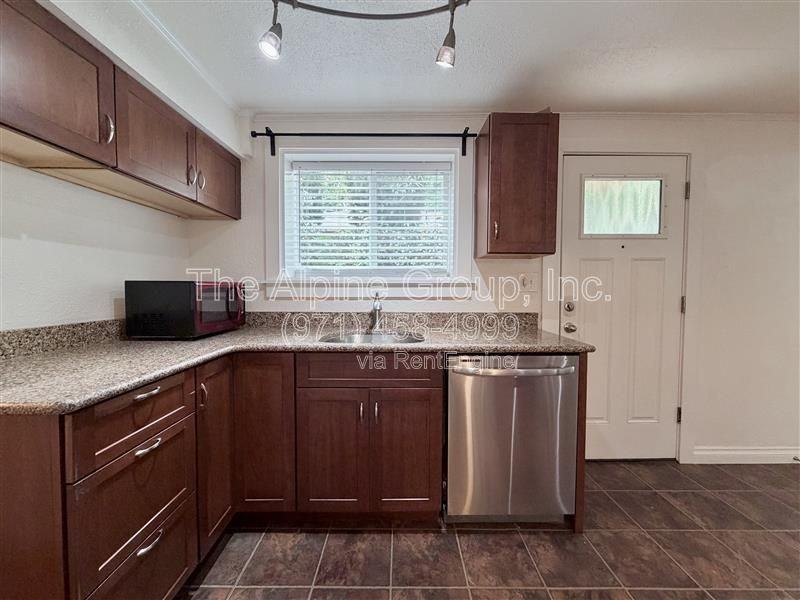 3720 Se 14th Ave #C - Photo 6 of 17