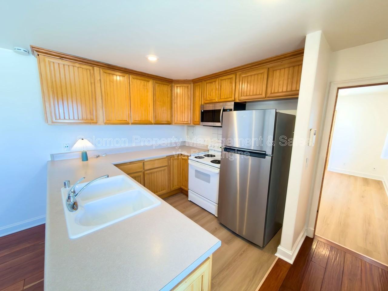 2354 Oxford Ave #A - Photo 3 of 15