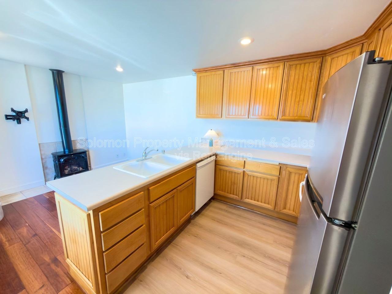 2354 Oxford Ave #A - Photo 4 of 15
