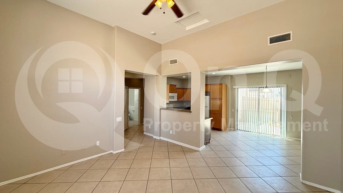 8306 W Sheridan St - Photo 2 of 17
