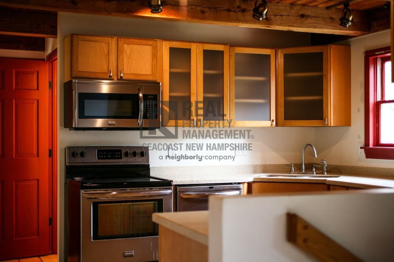 6 Spruce Ln - Photo 3 of 23