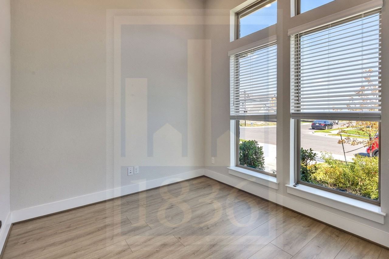 129 Shadduck Way - Photo 6 of 50